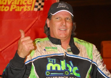 Scott Bloomquist earned $4,000. (mrmracing.net)