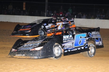 Joe Janowski (6) races with Kent Robinson (7r) at Brownstown. (schaefer11.smugmug.com)