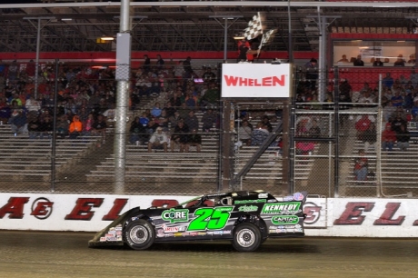 Shane Clanton takes the checkers. (thesportswire.net)