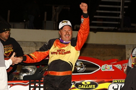 Jeff Aikey celebrates his 61st Deery Series victory. (mikerueferphotos.photoreflect.com)