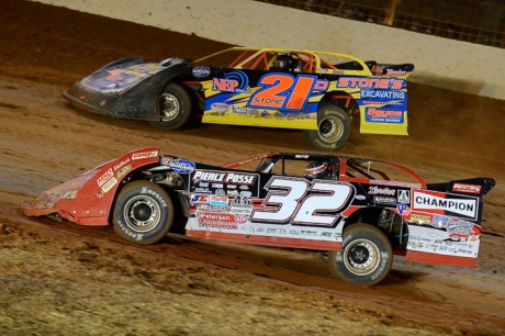 Bobby Pierce (32) heads for a third-place finish at Charlotte. (dt52photos.com)