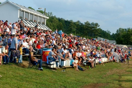 Fans packed Boyd's for the Friday event. (dt52photos.com)