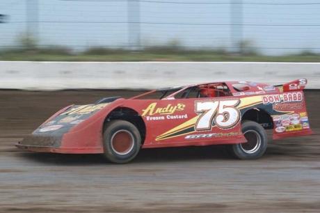 Terry Phillips gets rolling July 3 at I-80. (bobjonesphotos.com)