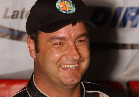 Dan Schlieper smiles in victory lane at Zanesville. (rickschwalliephotos.com)