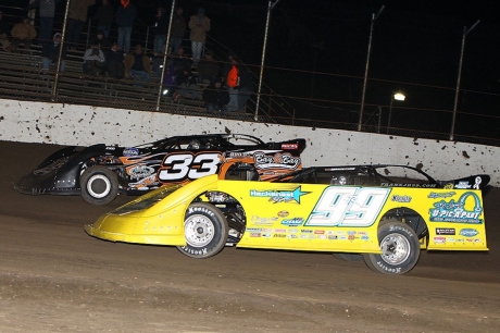 Frank Heckenast Jr. (99jr) battles Friday at La Salle. (mikerueferphotos.photoreflect.com)