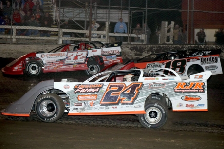 Ryan Unzicker (24) bids for the lead at Macon. (doublejphotos.smugmug.com)