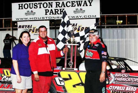 Merchant celebrates win No. 4. (ronskinnerphotos.com)