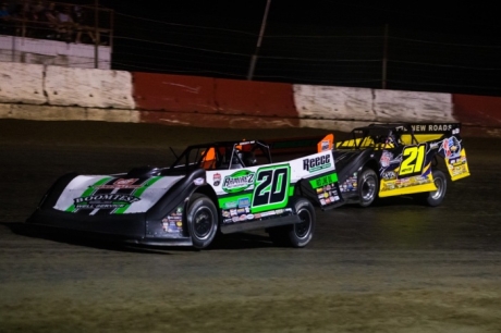 Billy Moyer (21) chases winner Jimmy Owens (20). (heathlawsonphotos.com)