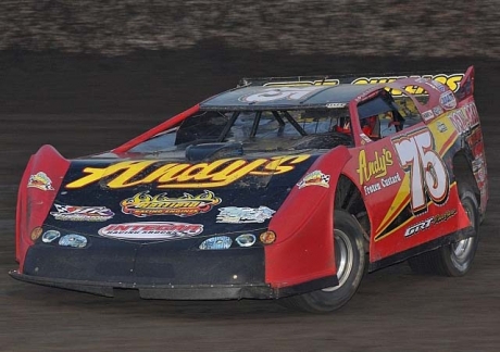 Terry Phillips tunes up at Lakeside. (fasttrackphotos.net)